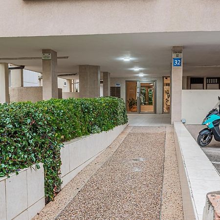 City Center Family Relax Apartment Нетания Экстерьер фото
