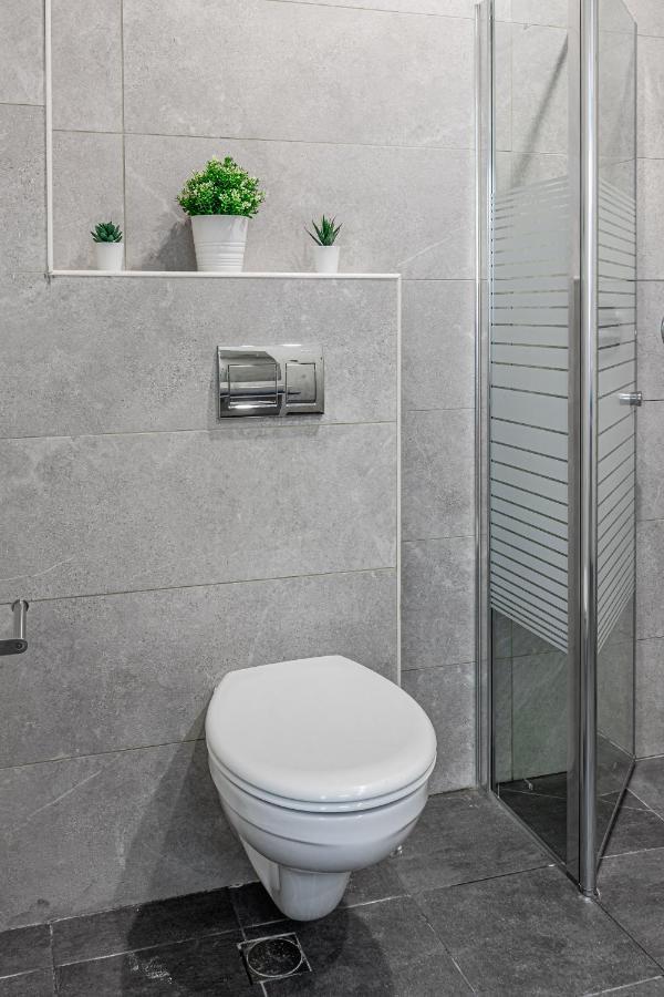 City Center Family Relax Apartment Нетания Экстерьер фото